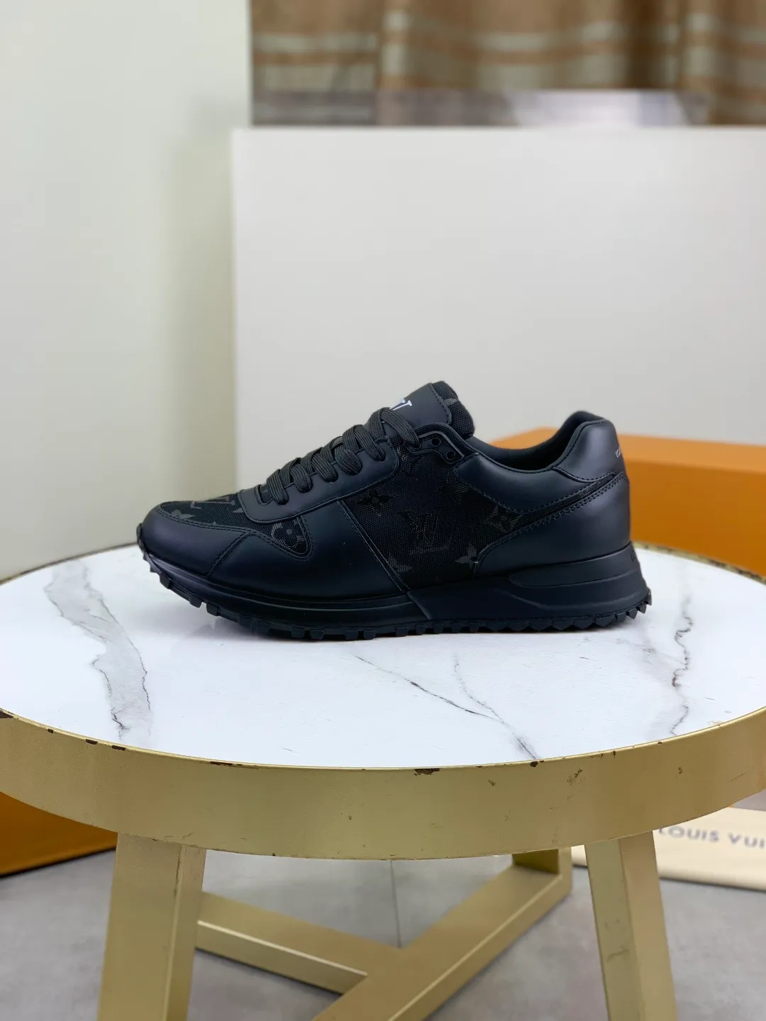 Men's men's shoes P680 new style 💶[LOUIS VUITTON] (original order) new style 🍀LV Louis Vuitton * - top version of LV classic trendy shoes! Use imported original cowhide and water-dyed cowhide lining. The latest original wear-resistant TPU combination outsole! High quality products! Multiple colors available, code number: 39-45 (46 customized)